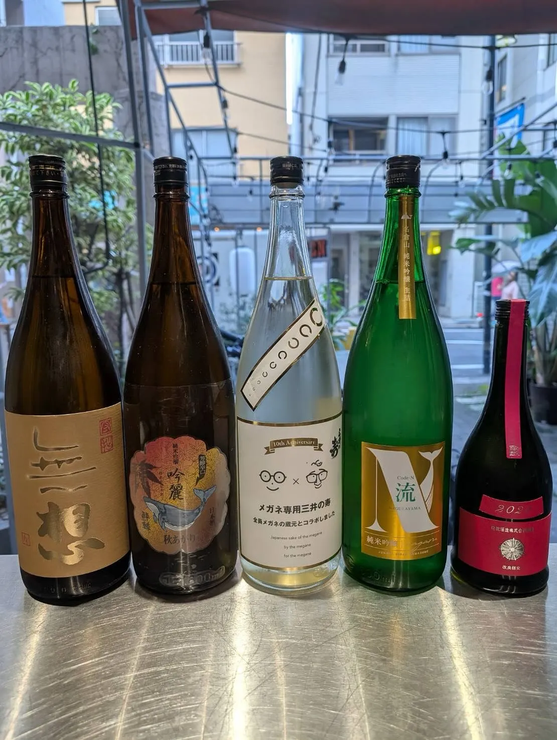秋の訪れとともに、居酒屋で旬な魚を楽しむ季節がやってきました...