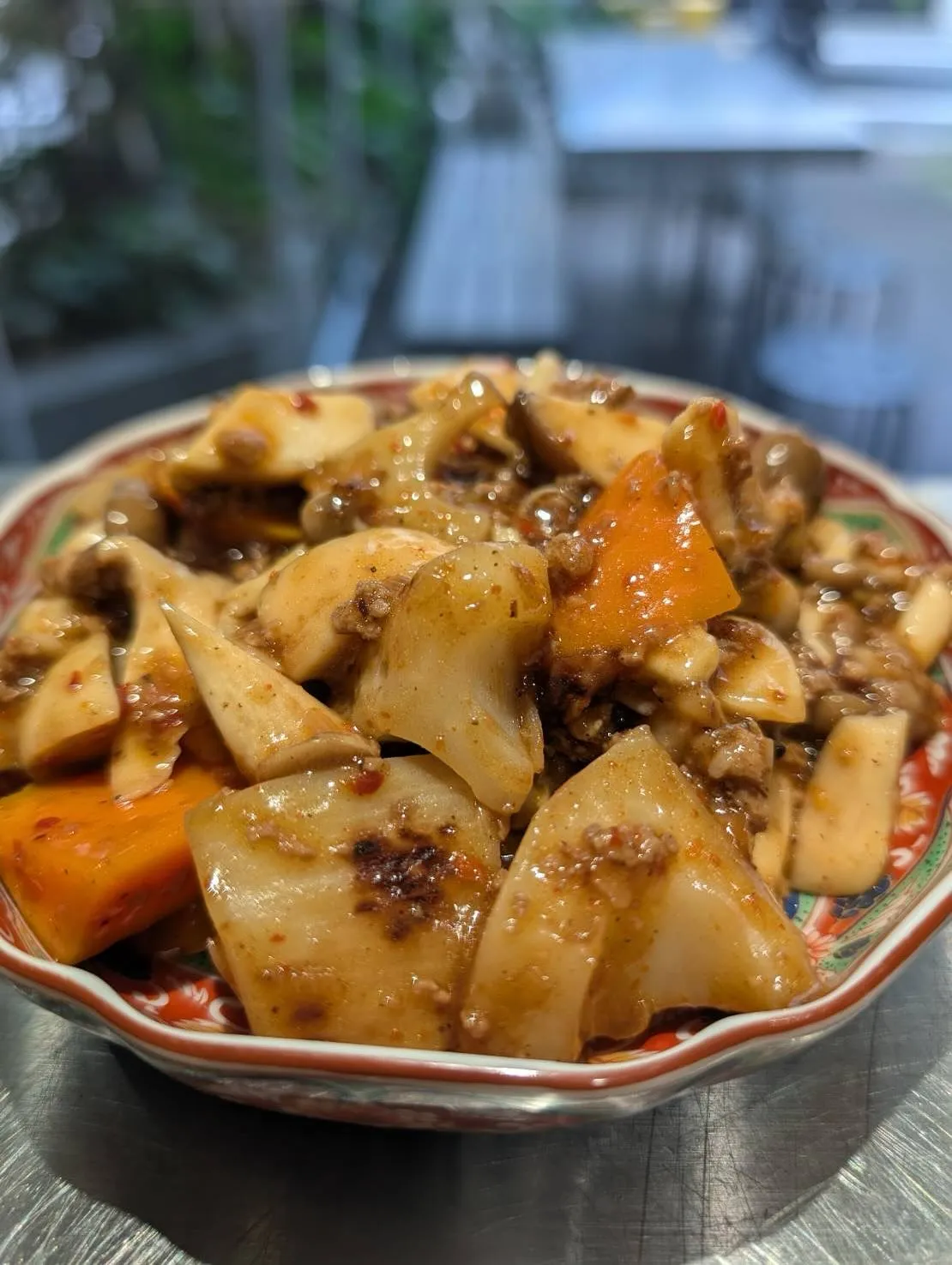 すっかり秋を超えて、寒い冬の足音が近づいてきました。