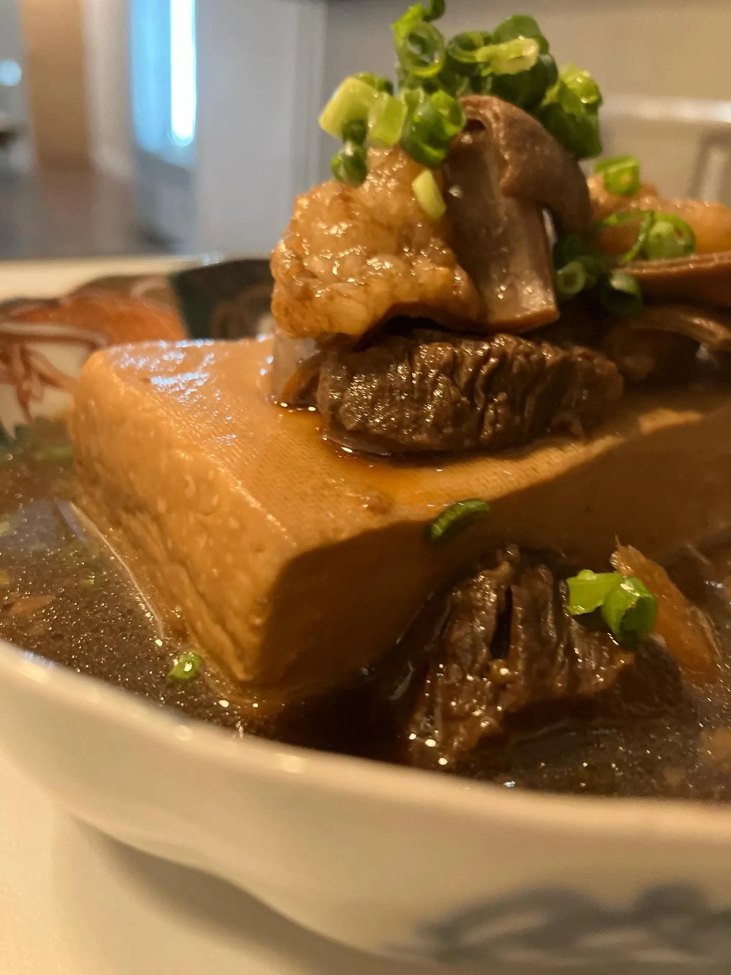 秋も深まり、夜の冷たい風が心地よく感じられる季節になりました...